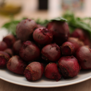 How to quickly cook beets in a saucepan
