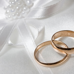 Πώς να πάρετε ένα διπλό πιστοποιητικό γάμου