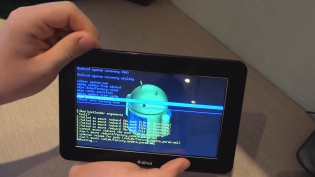 Cara menginstal ulang Android di tablet