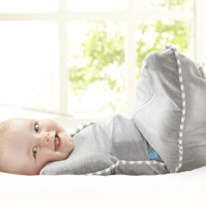 Photo how to swaddle baby
