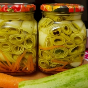 Foto O que pode ser feito com zucchi para o inverno?