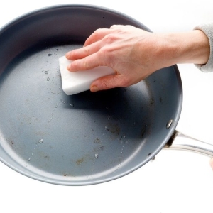 Фото як відмити сковороду від нагару і жиру