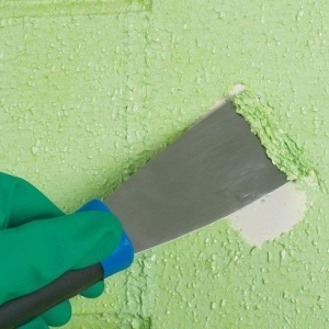 Photo How to remove paint from the wall