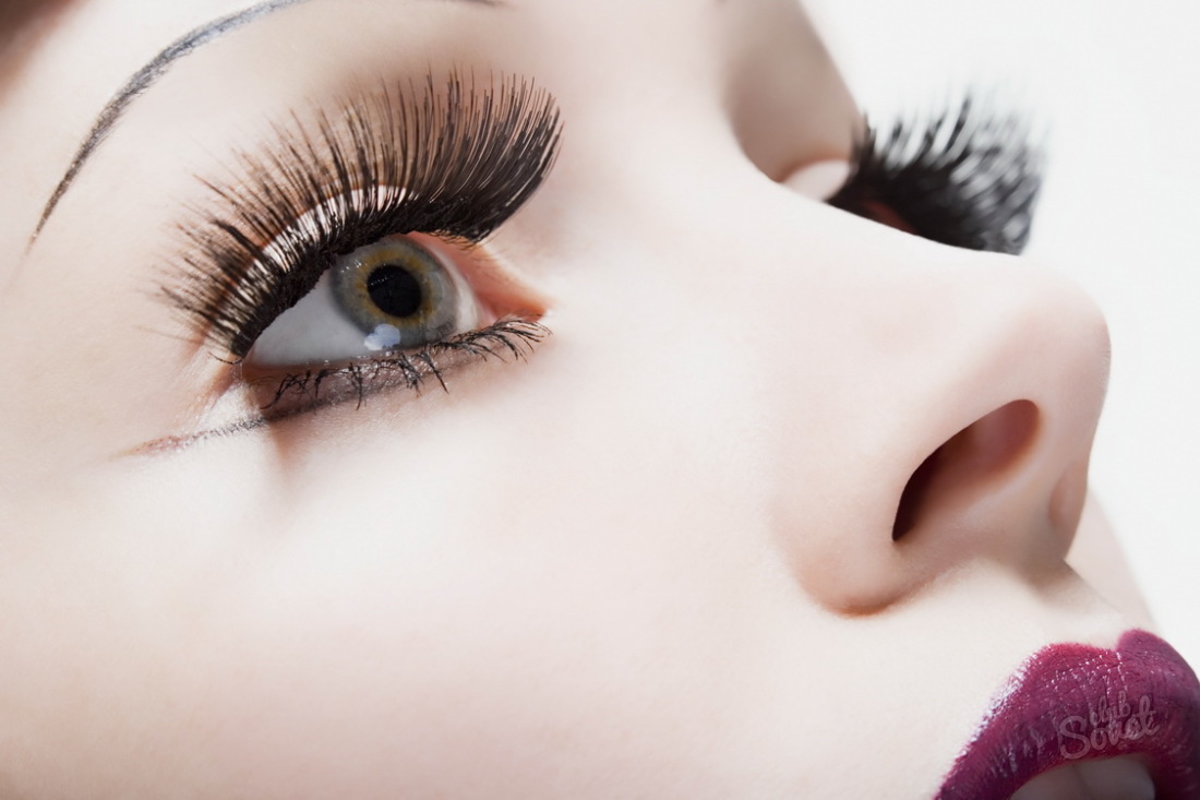 How to wash off the waterproof mascara