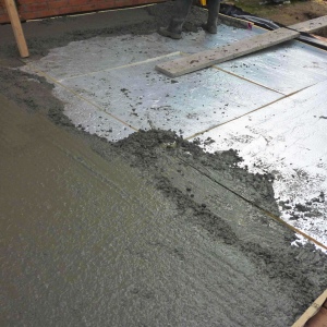 How to insulate concrete floor