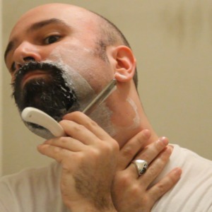 Photo how to shave dangerous razor