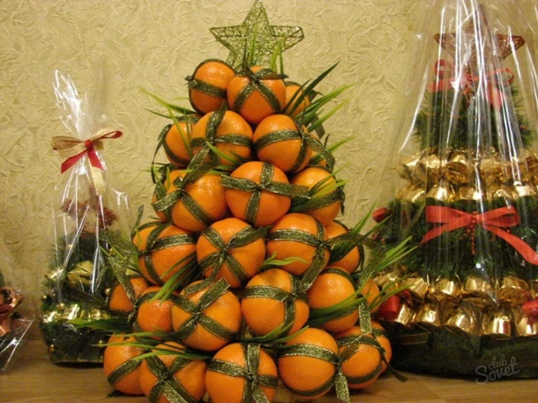 Cara membuat pohon Natal dari Tangerines melakukannya sendiri