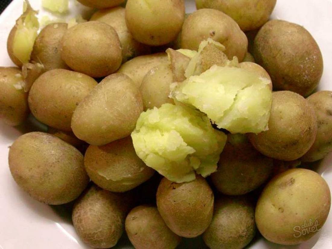 Como cozinhar batatas de uniforme