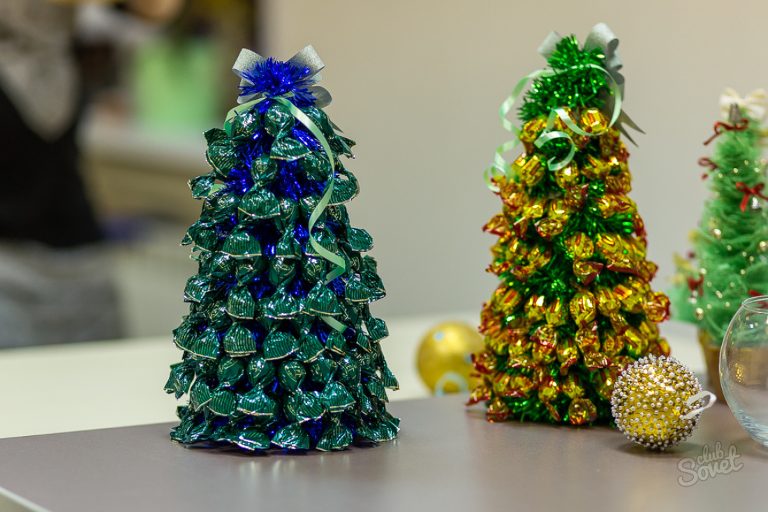 كيفية جعل شجرة عيد الميلاد بيديك من Mishura؟