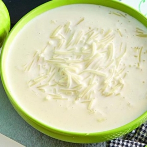 Stock foto mléčná polévka s vermicellus - recept