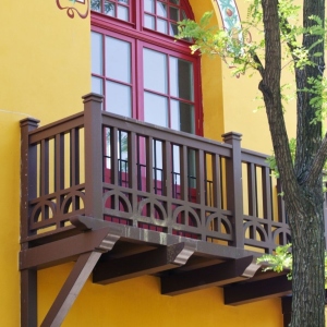 Photo how to make a wooden balcony