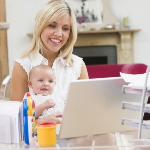 Jak vydělat peníze na mateřské dovolené