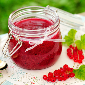 Stock Foto Jam from red currants how to cook