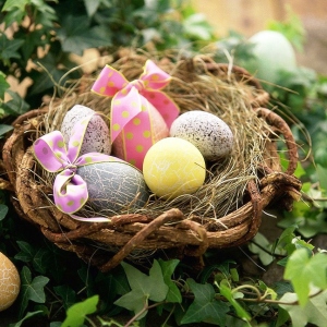 Фото как красить яйца на Пасху