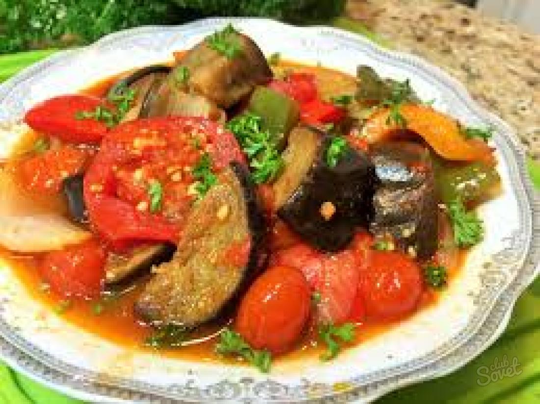 How to cook vegetable stew with eggplants