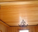 Co je to z dřevěného stropu