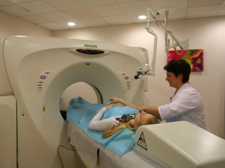 Apa yang menunjukkan rongga perut MRI