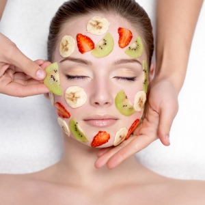 Stock Foto Fruit face masks