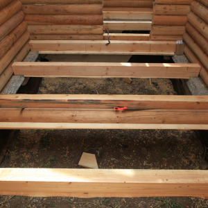 Wie man Holzböden in einem Privathaus herstellt