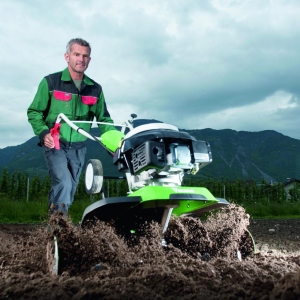 How to work motor-cultivator