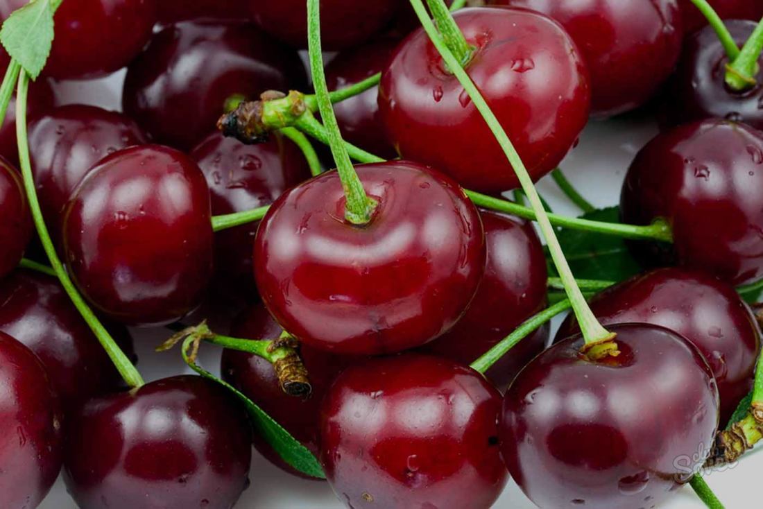How to remove bones from cherry at home