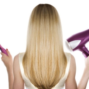 Foto Como colocar o cabelo com um secador de cabelo