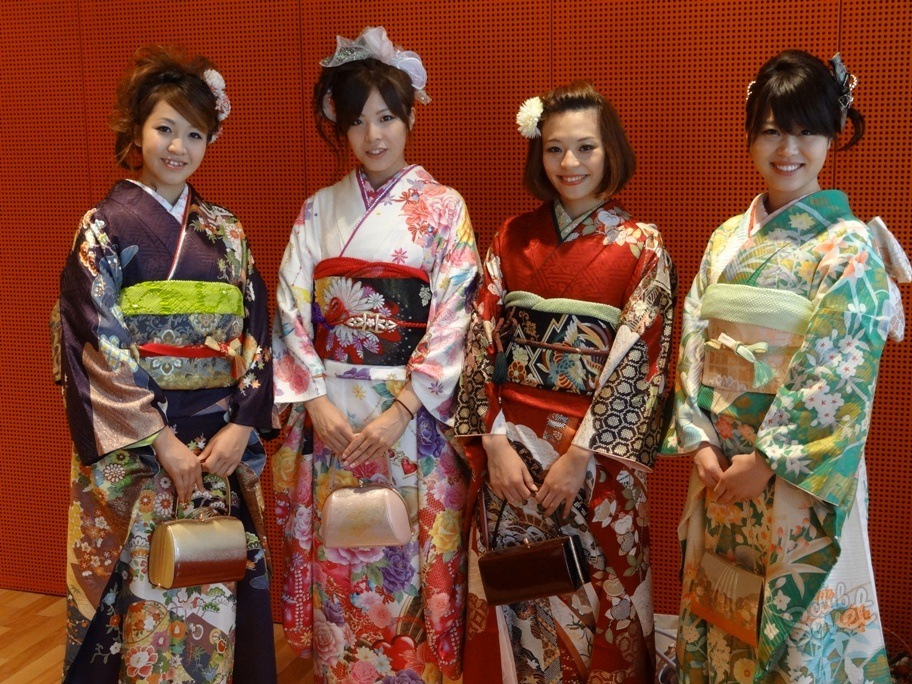 kimono tikishda qanday