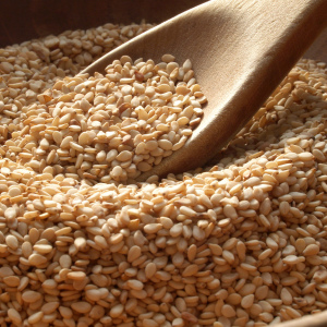 Photo sesame seeds - benefit and harm how to take