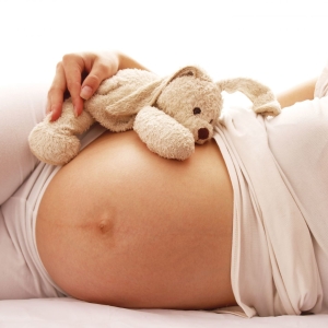 Wie der Bauch in schwangeren Frauen wächst