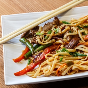 ფოტო როგორ ჩადება ჩინური noodle?