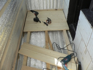 Як утеплити підлогу на балконі