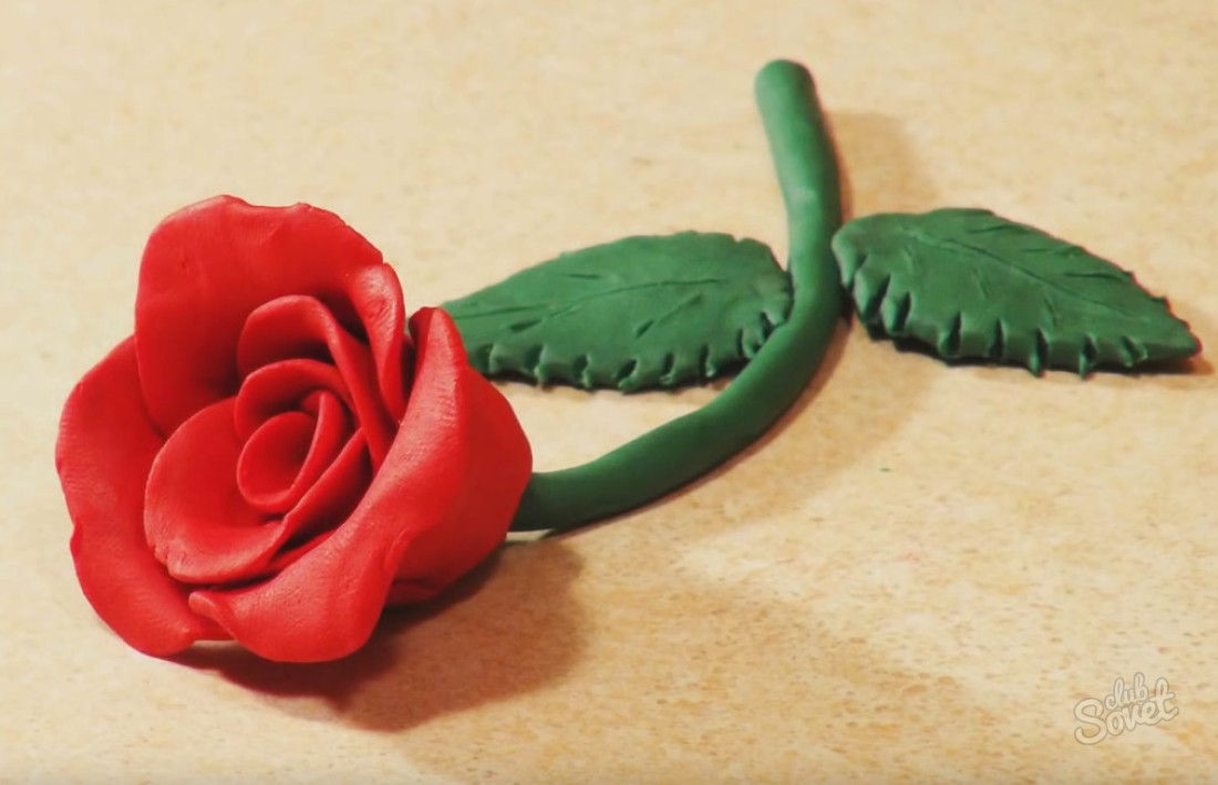 Wie man eine Rose aus Knetmasse machen