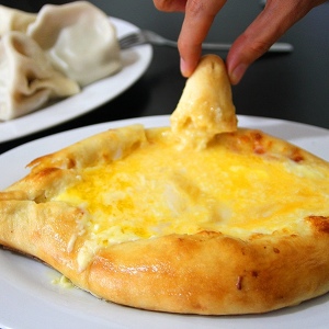 Photo How to cook a hachapury with cheese
