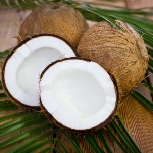 Stock Foto How to split coconut