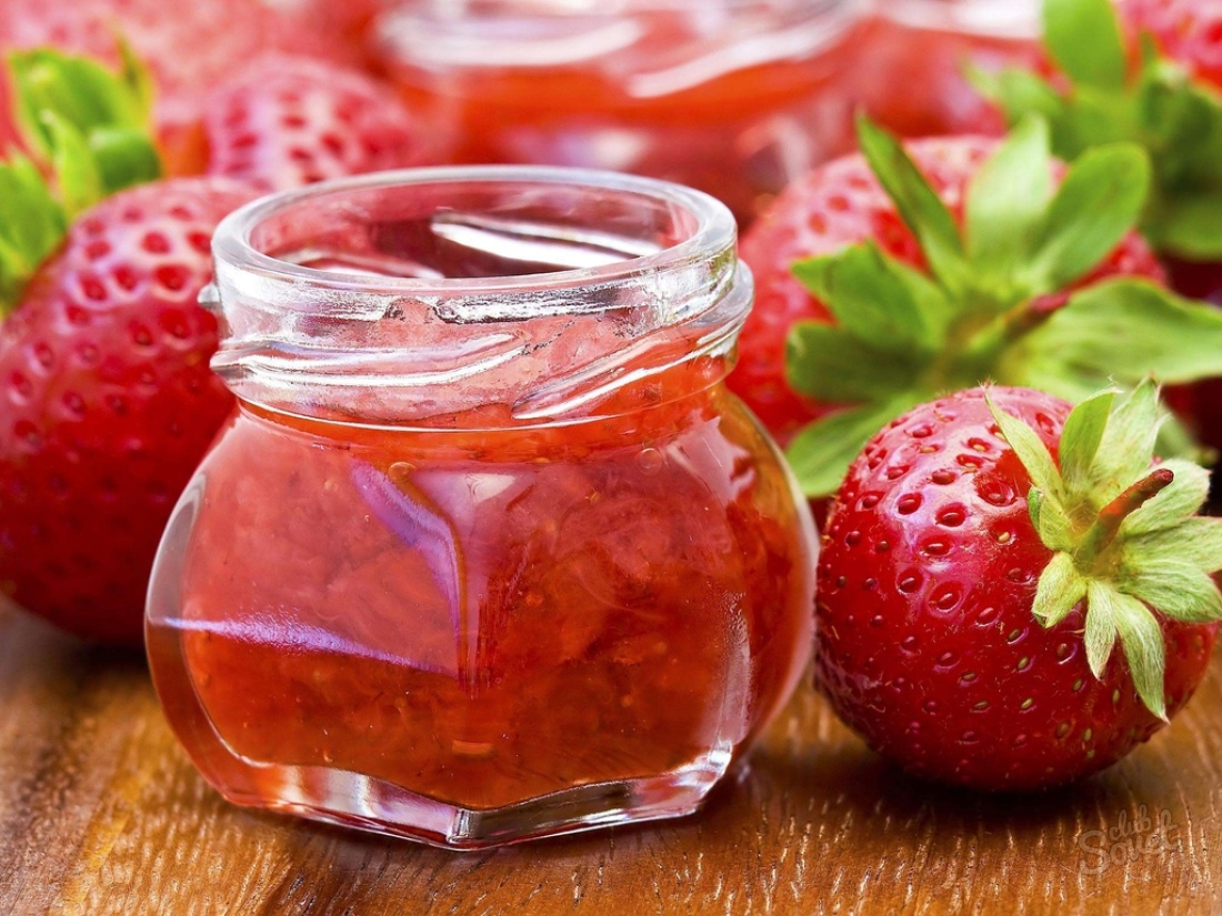 Cum să taie o căpșuni cu zahăr