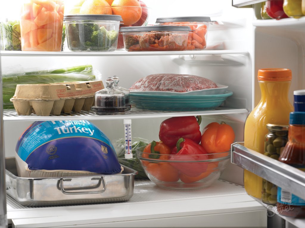 Как да се отървете от миризмата в хладилника