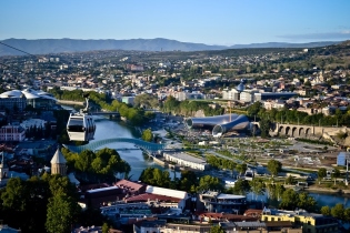 چگونه از Batumi به Tbilisi دریافت کنید