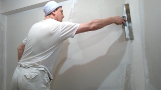 How to put plasterboard under the wallpaper