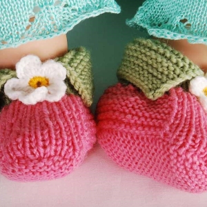How to knit booties with knitting needles