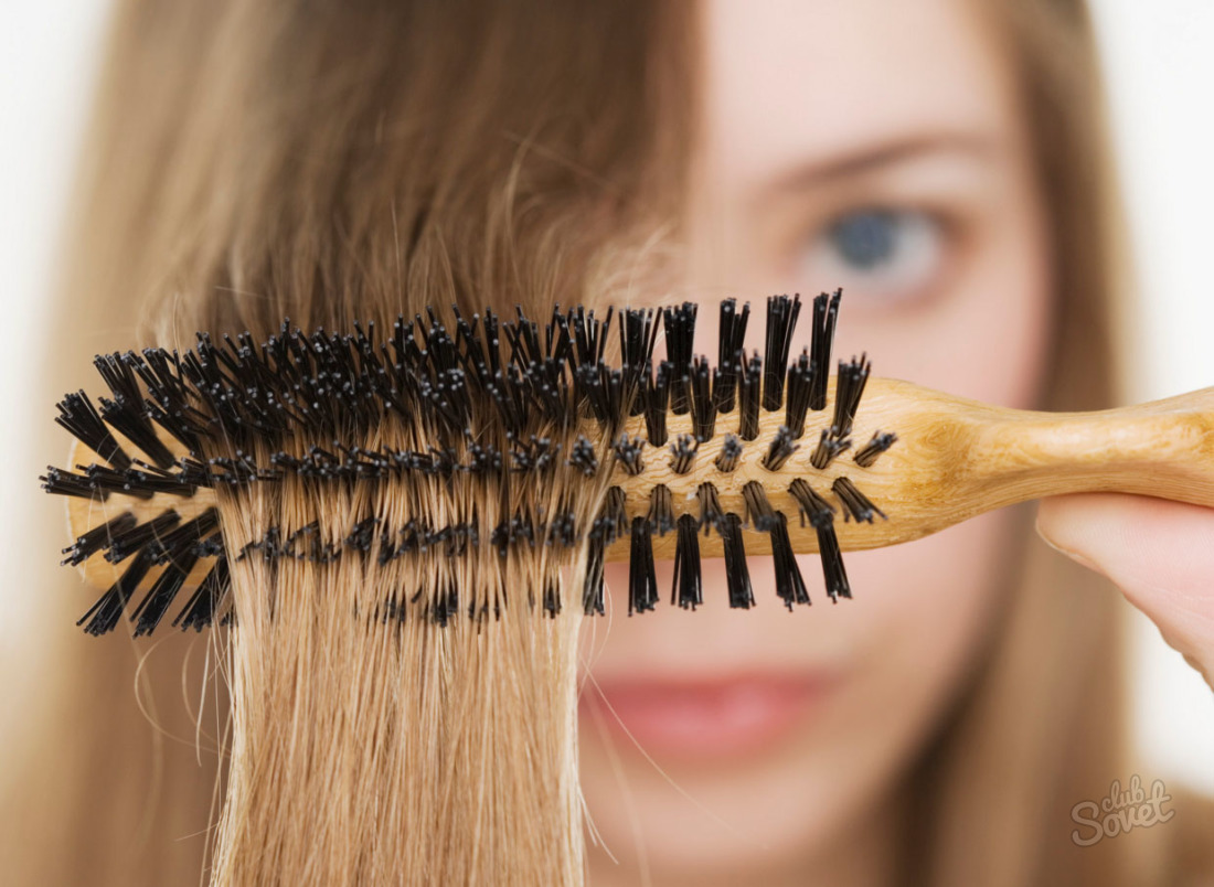 Как почистить расчёску