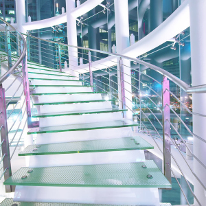 Üveg lépcsőház - hogyan