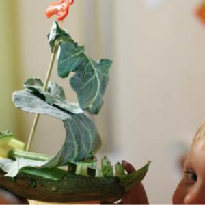 Foto kako narediti ladjo iz zucchin
