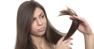 Comment couper vos cheveux sur vous-même sur une coupe lisse
