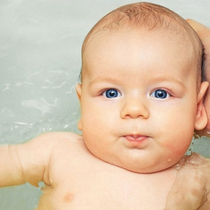 Foto Quantas vezes se banhar bebê recém-nascido